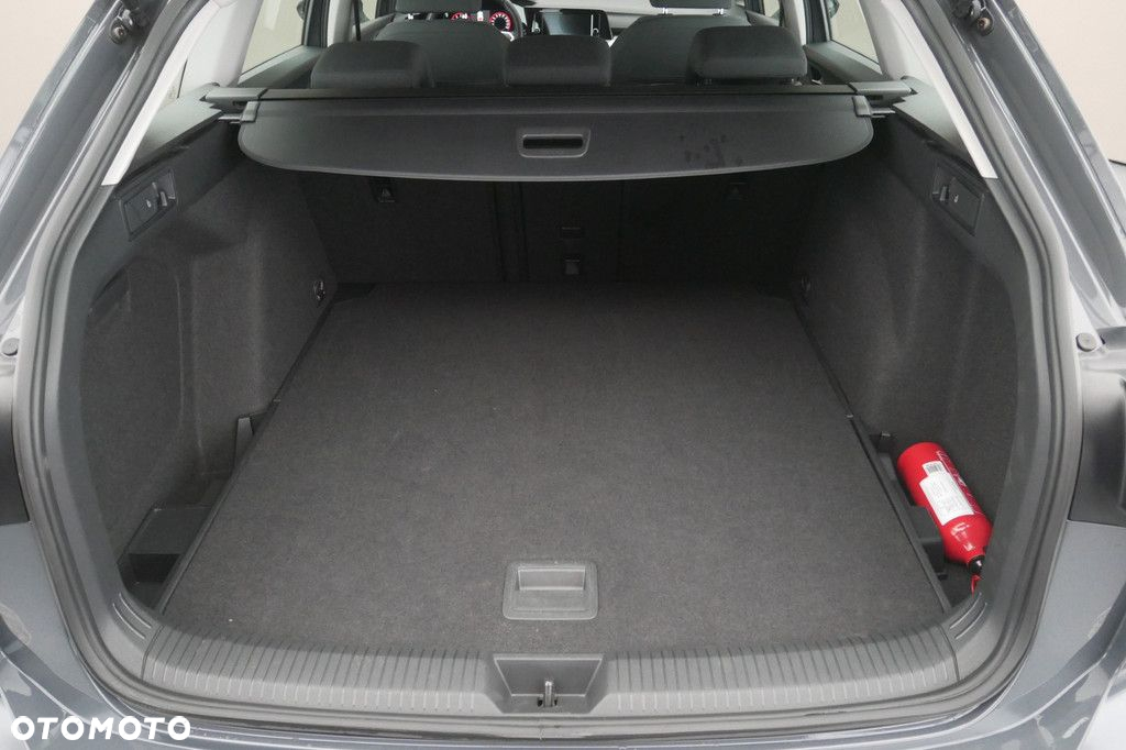 Volkswagen Golf - 16