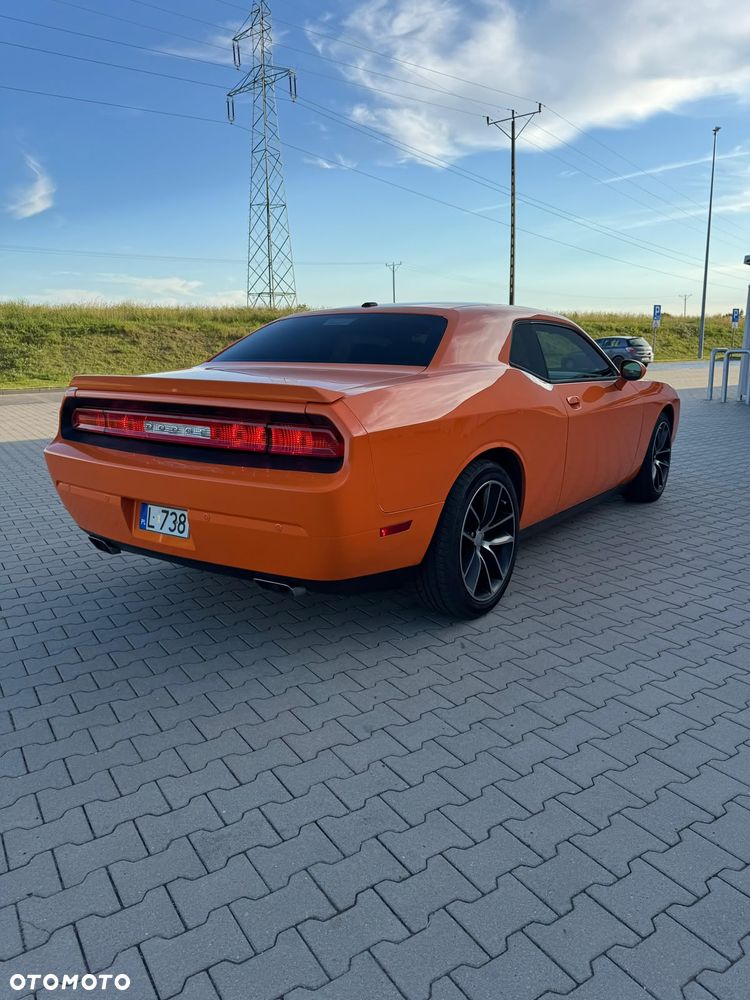 Dodge Challenger - 5
