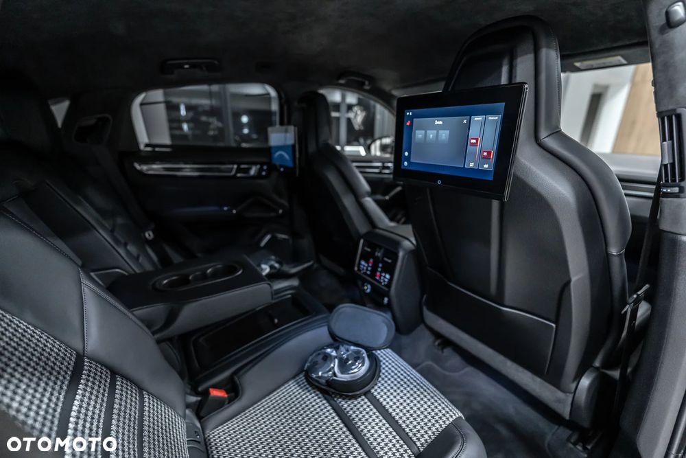 Porsche Cayenne - 36