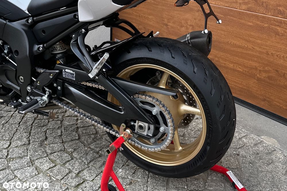 Yamaha FZ8 - 27