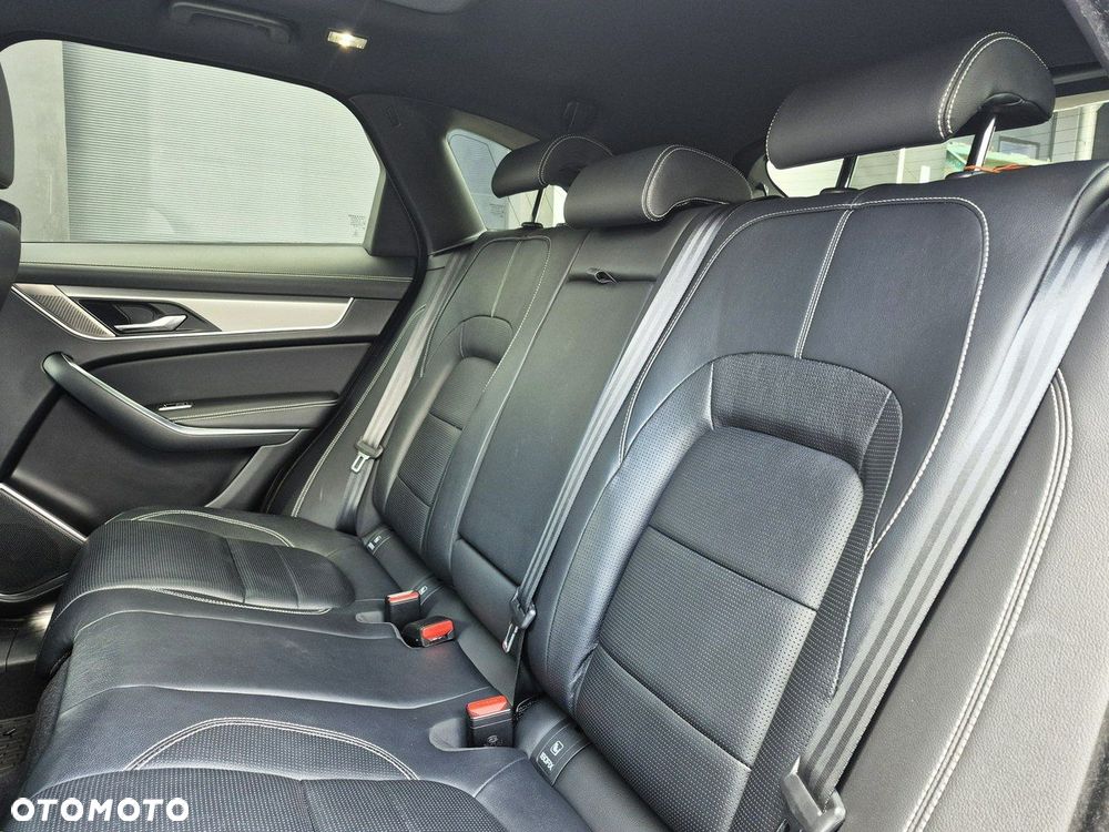 Jaguar F-Pace - 27