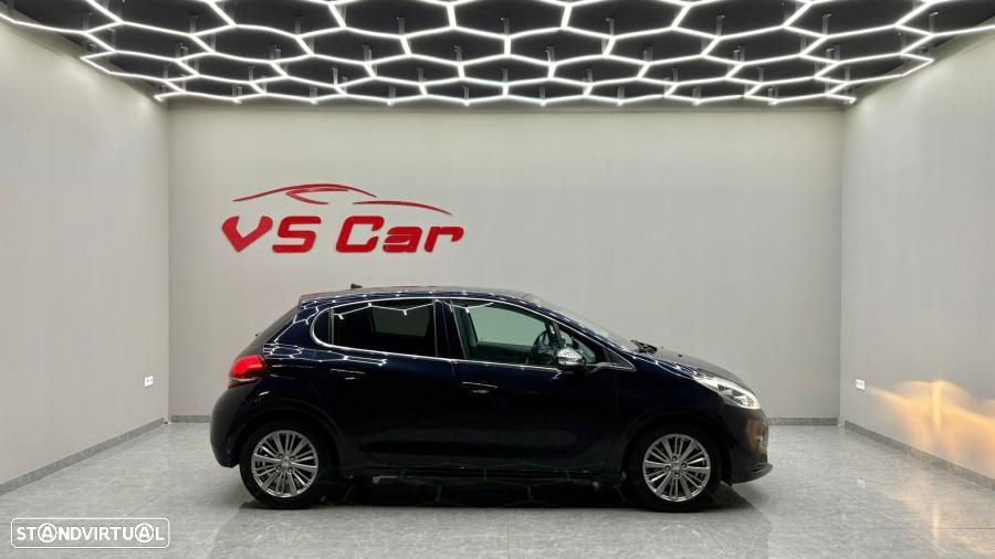 Peugeot 208 1.2 PureTech Allure - 26