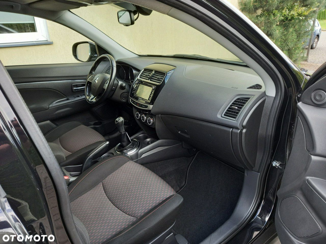Mitsubishi ASX 1.6 Intense Plus Navi Blue Edition - 22