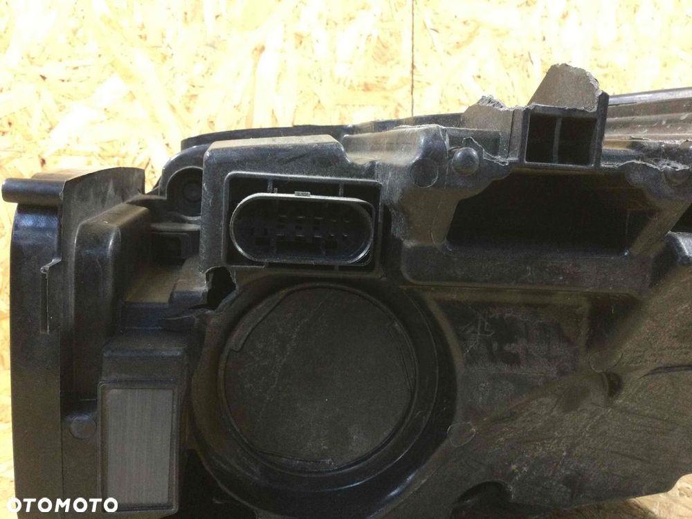 LAMPA PRAWA Mercedes EQS A2979067202 - 7