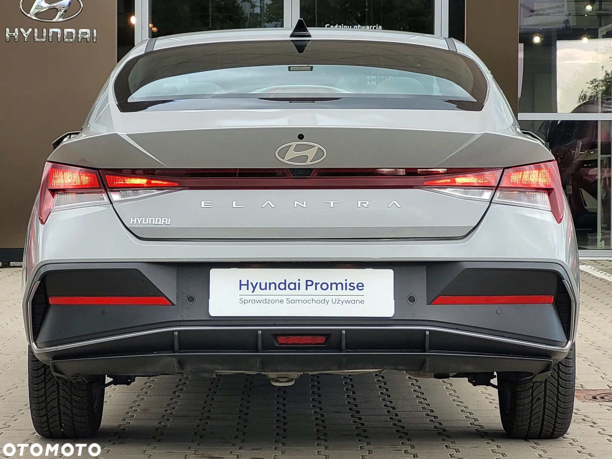 Hyundai Elantra 1.6 Modern - 4