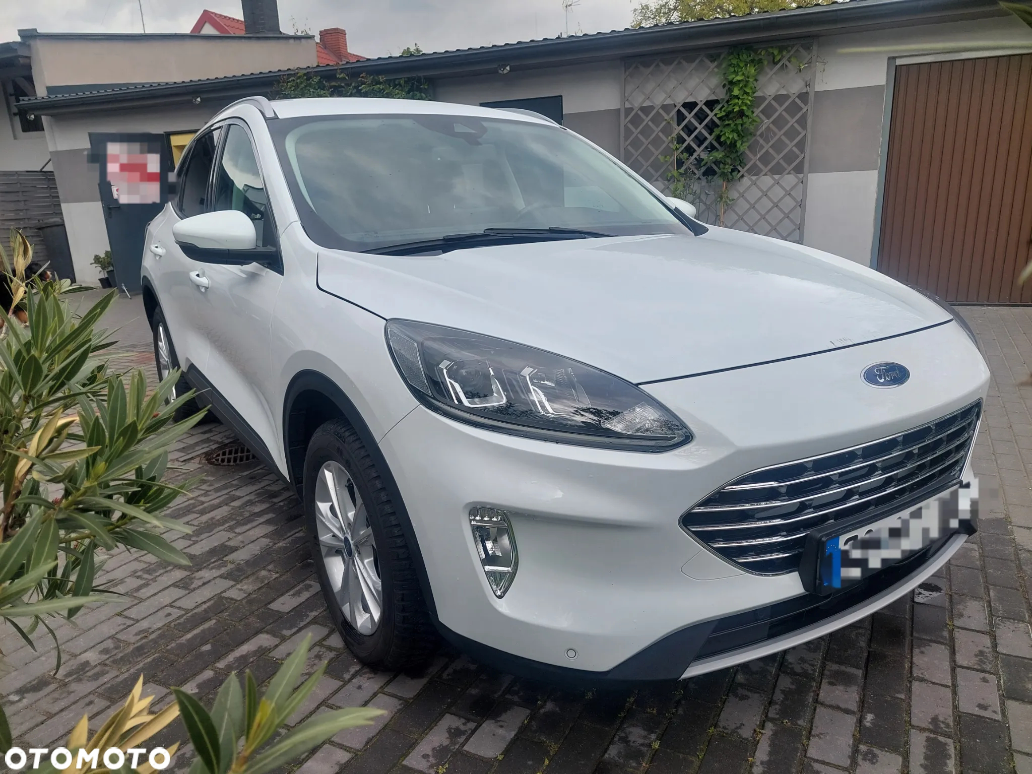 Ford Kuga - 2