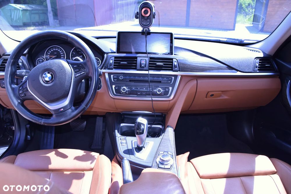 BMW Seria 3 320d Efficient Dynamic Edition Luxury Line - 31