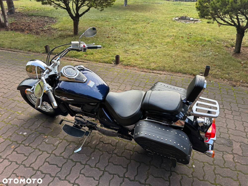 Suzuki Intruder - 4