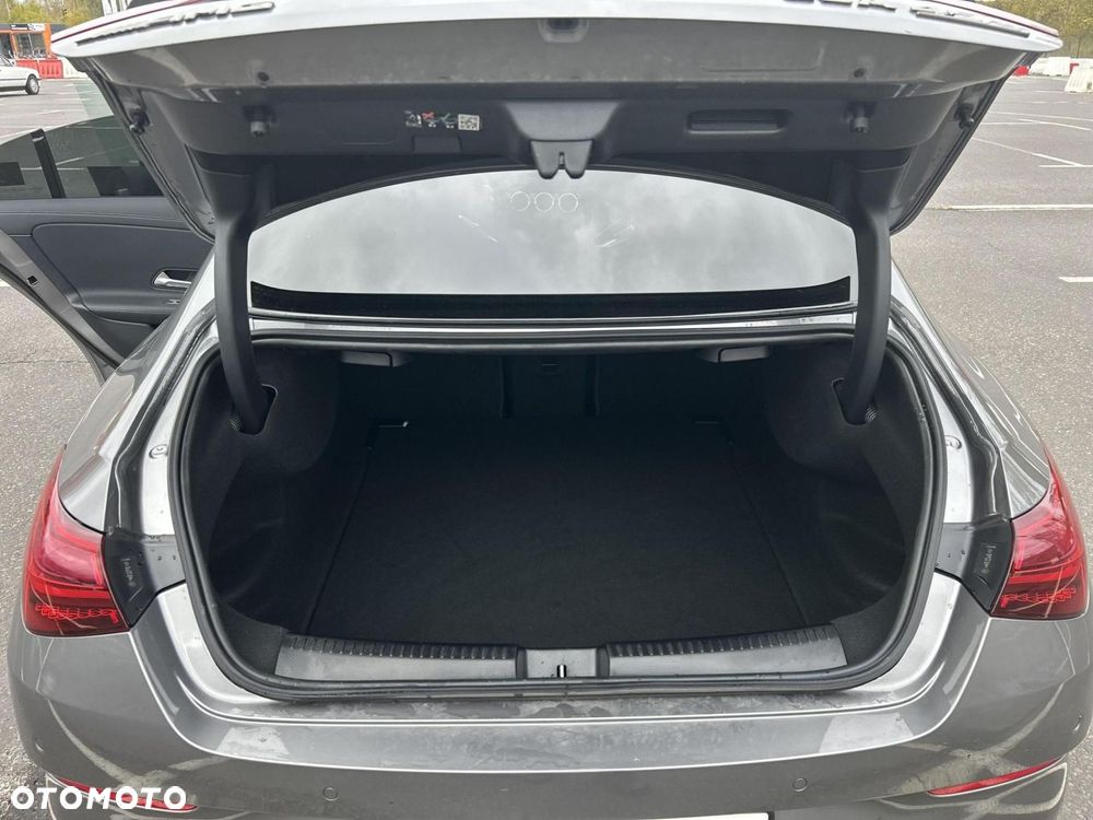Mercedes-Benz CLA - 23