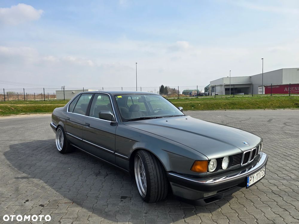 BMW Seria 7 - 8