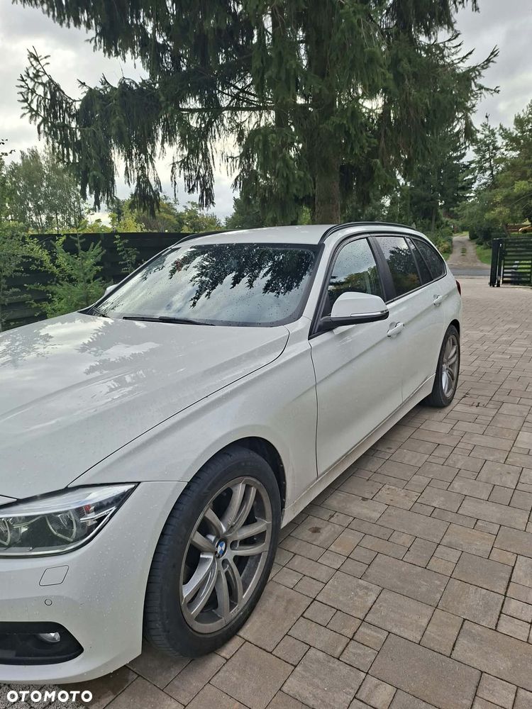 BMW Seria 3 2016 photo 2