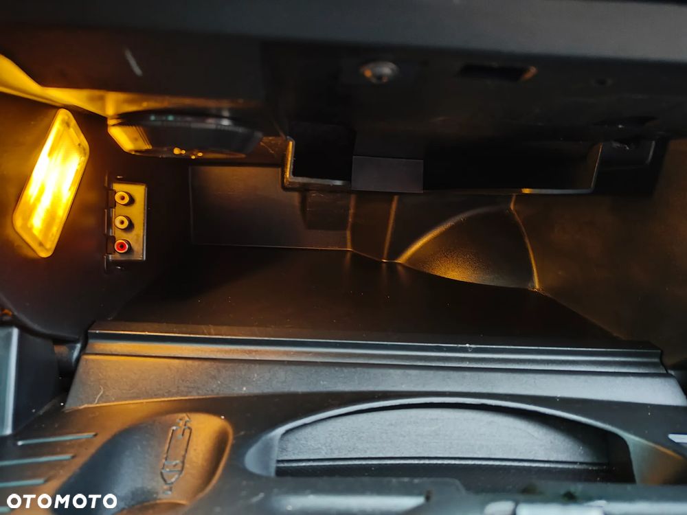 Peugeot 308 e-HDi FAP 110 Stop&Start EGS6 Business Line Niveau 2 - 22