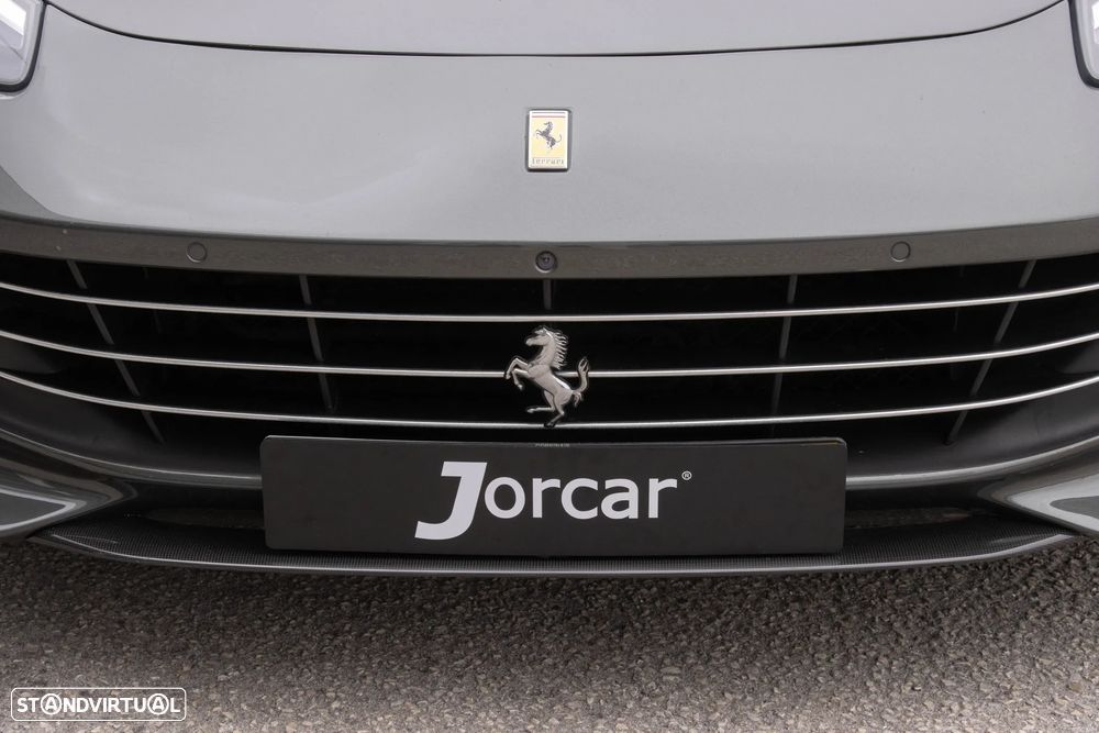 Ferrari GTC4 Lusso - 14