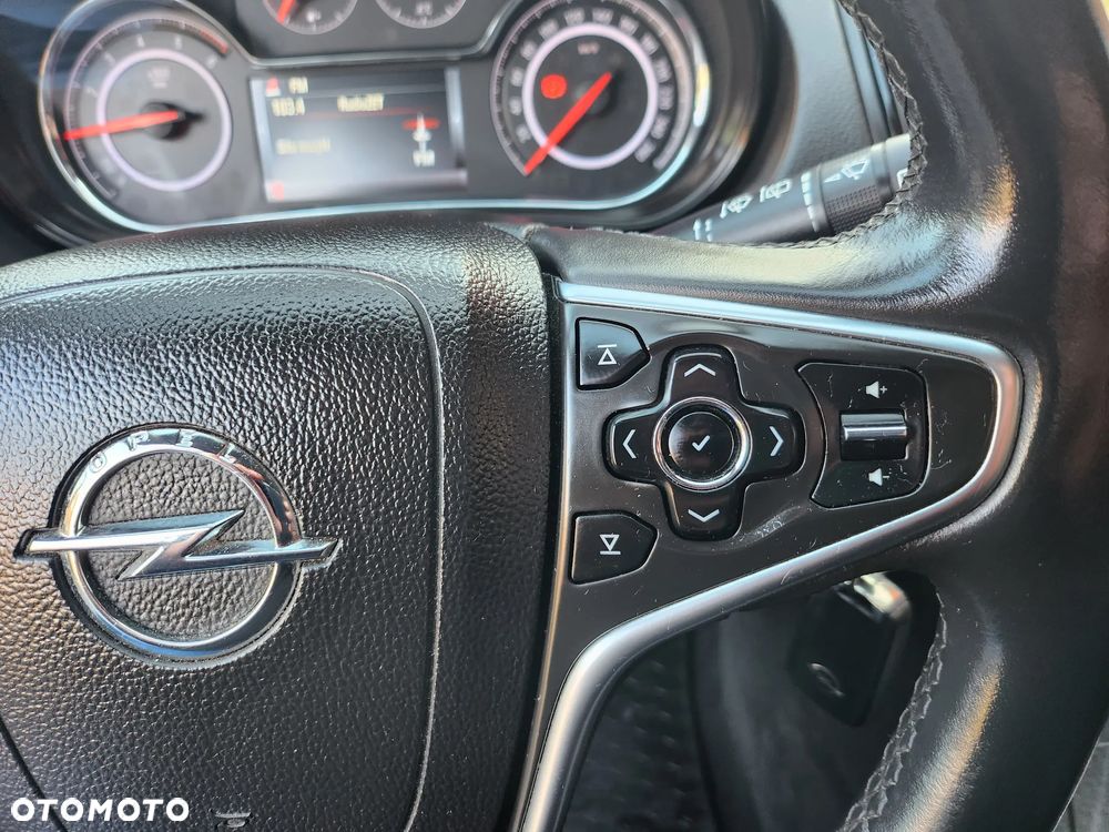 Opel Insignia - 14