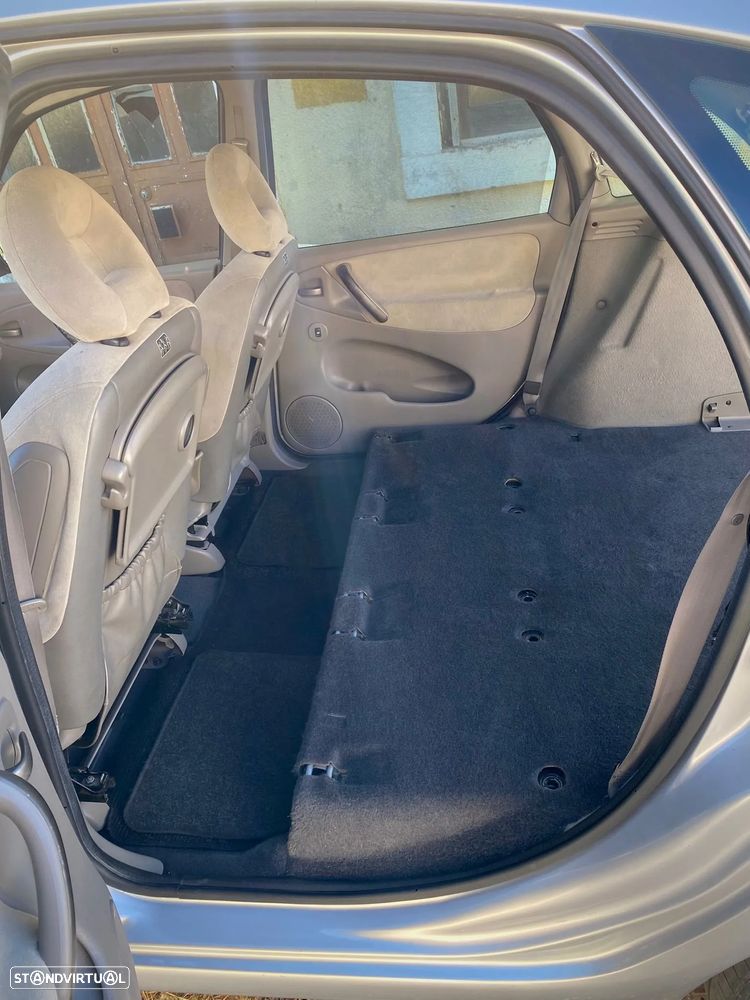 Citroën Xsara Picasso 1.6 SX - 17