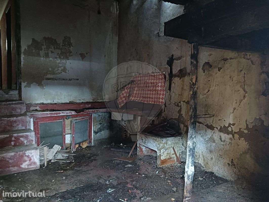 Moradia T2 para venda - Grande imagem: 2/6