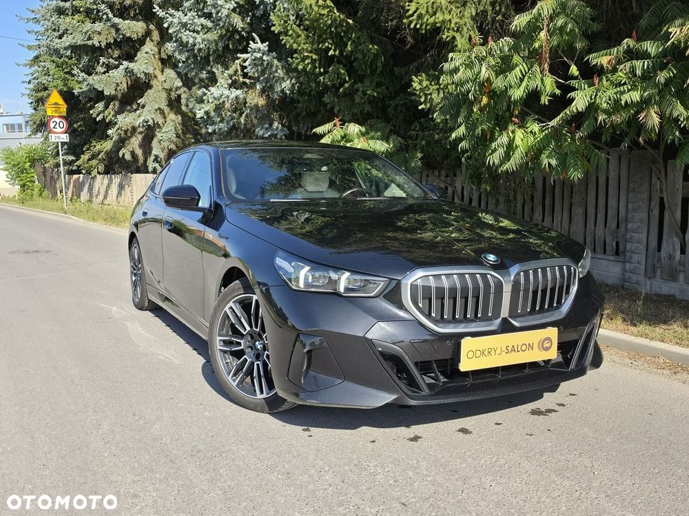 BMW Seria 5 520d xDrive mHEV M Sport - 3