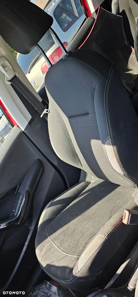Peugeot 208 EPYD Lift wszystkie części potrzebujesz czegoś dzwoń cena silnika - 30