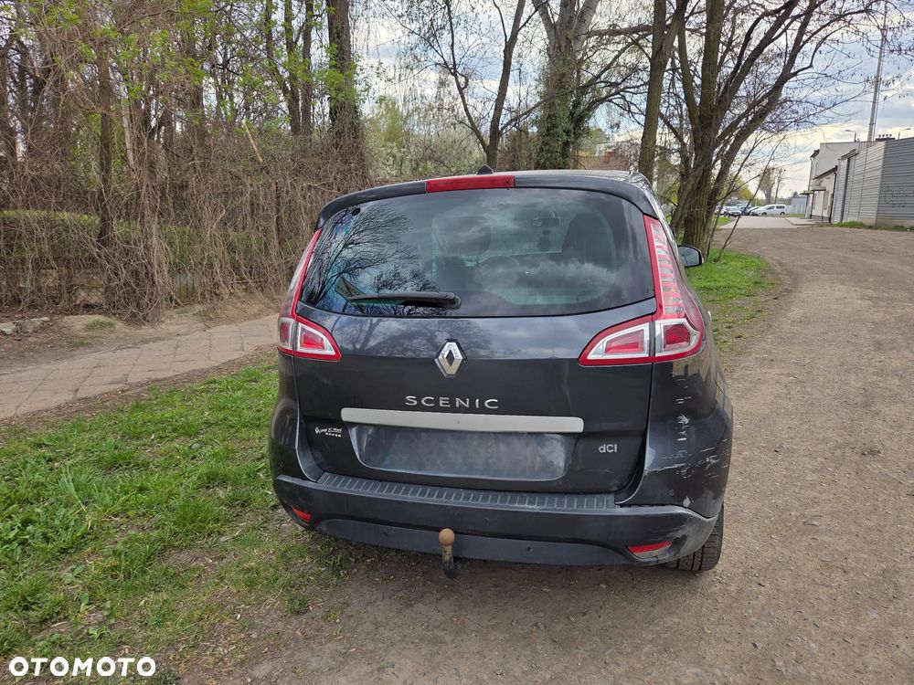 Renault Scenic 1.9 dCi FAP Dynamique - 8
