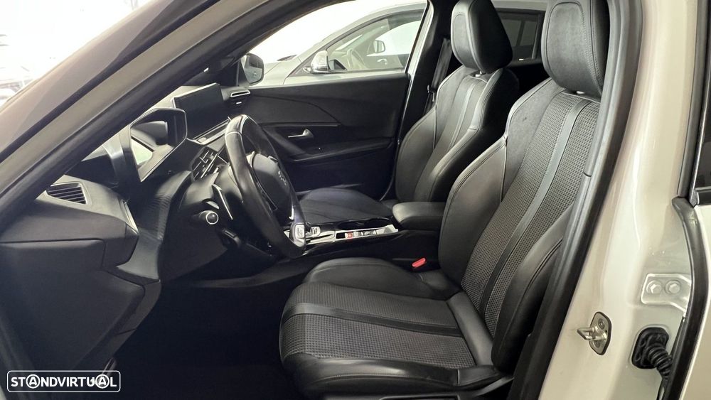 Peugeot 2008 1.2 PureTech GT Line EAT8 - 28