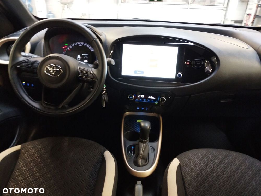 Toyota Aygo X 1.0 VVT-i Style CVT - 2