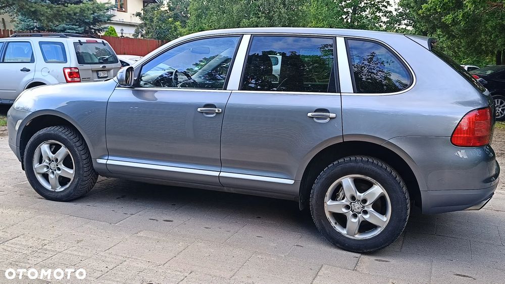 Porsche Cayenne - 5
