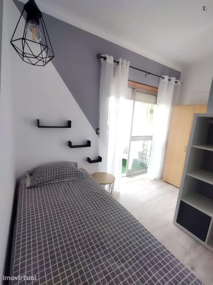 Quarto - localizado em Baixa de Santa Clara Coimbra - Grande imagem: 3/12