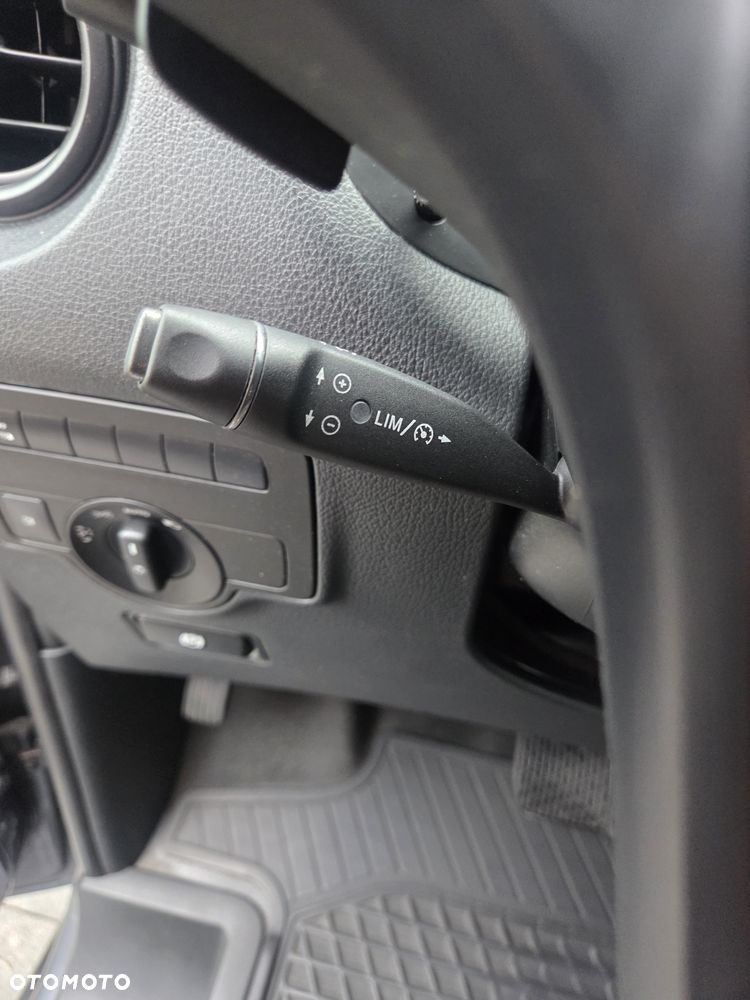Mercedes-Benz Vito - 15