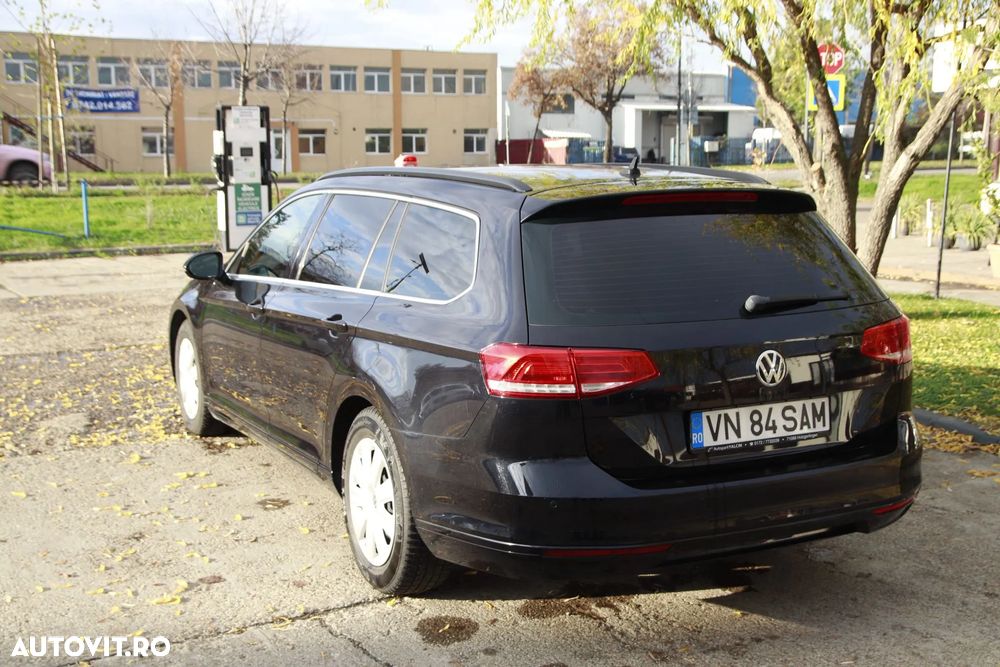 Volkswagen Passat Variant 1.6 TDI SCR DSG Comfortline - 8