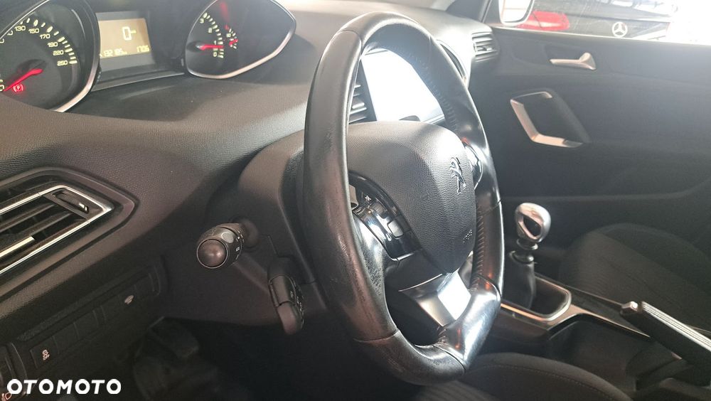 Peugeot 308 1.6 THP Active - 10