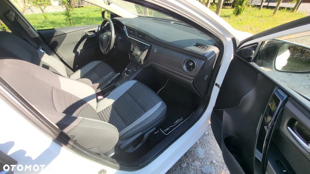 Toyota Auris 1.8 HSD Luna - 13