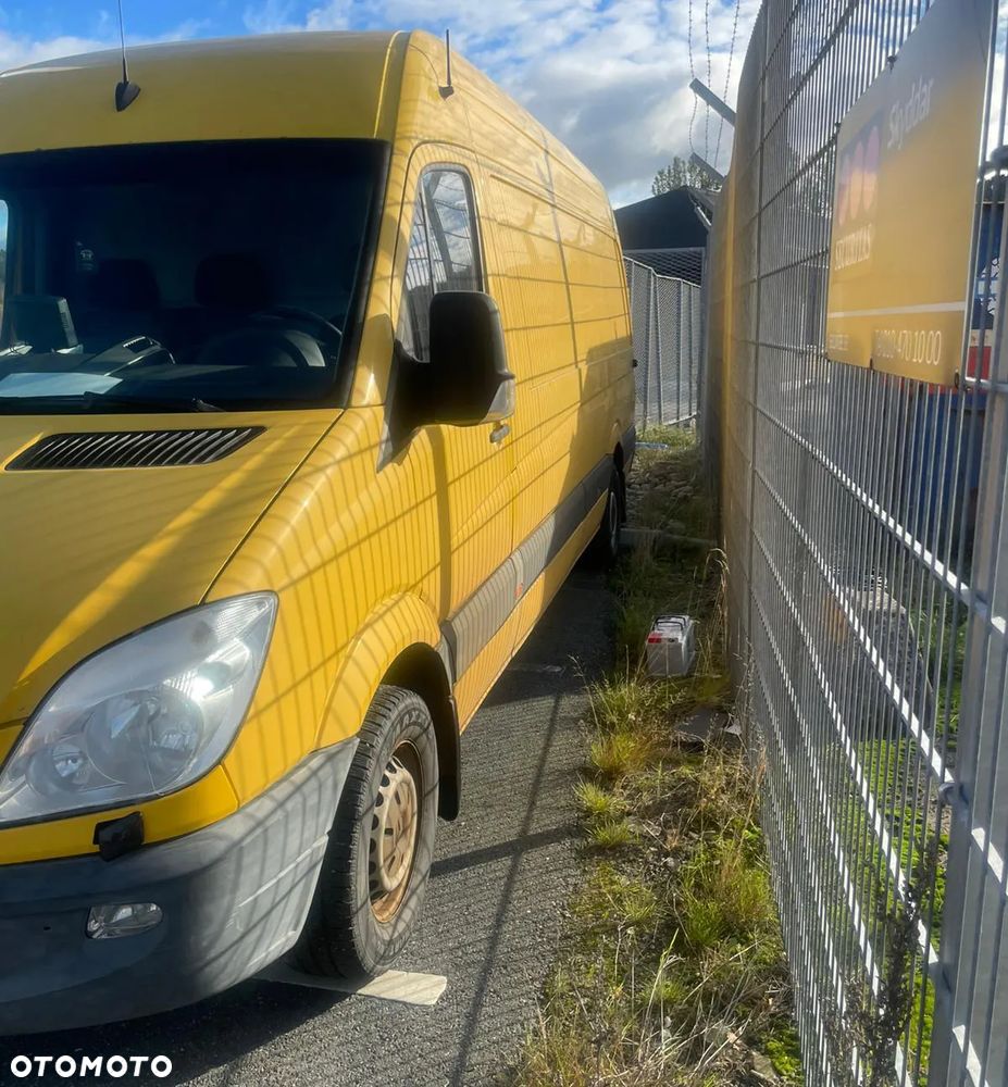 Mercedes-Benz Sprinter - 2