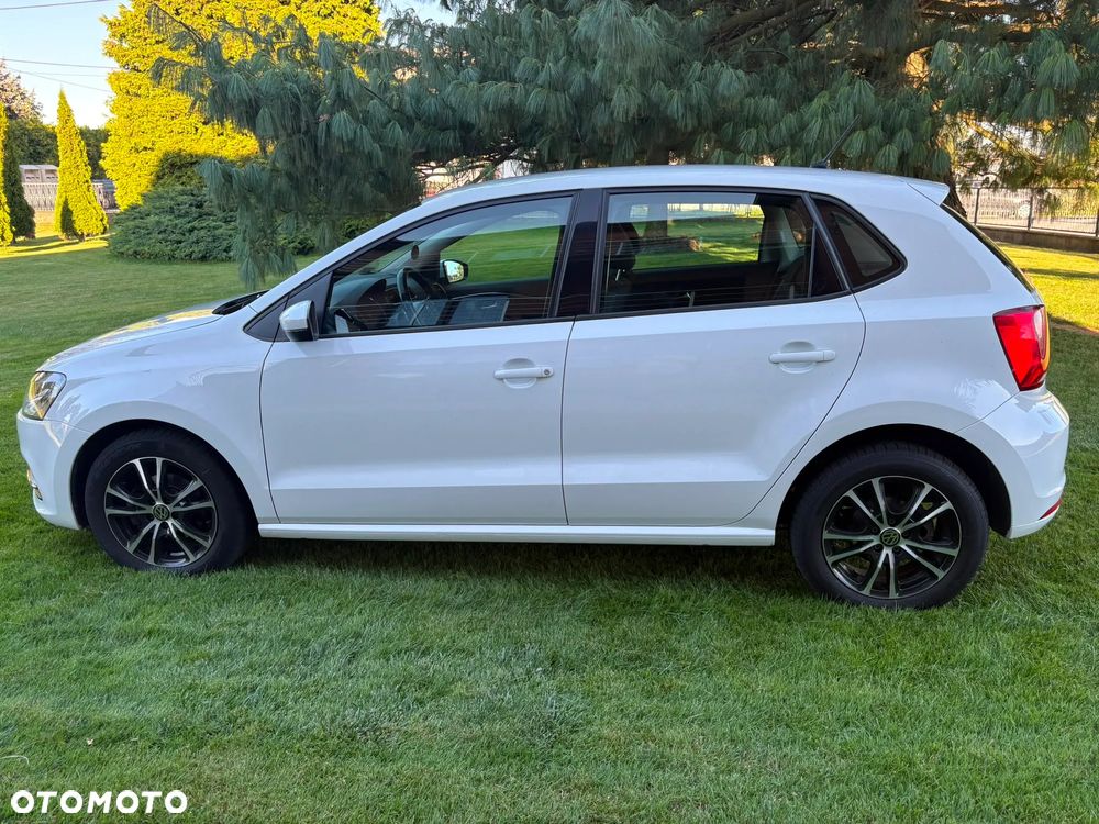 Volkswagen Polo - 2
