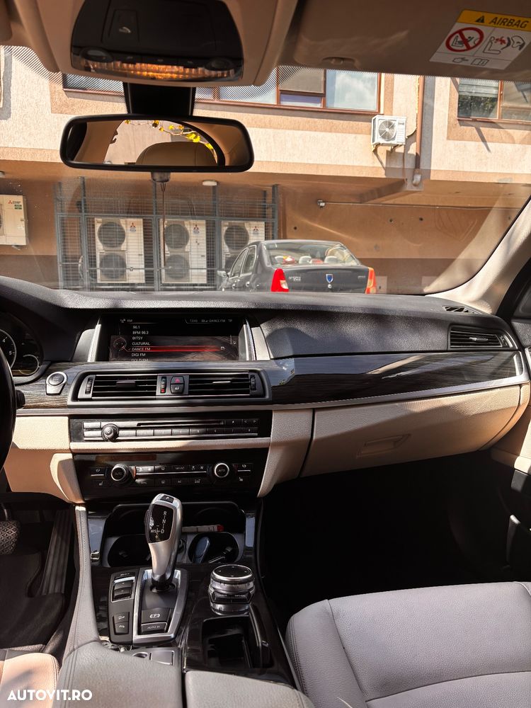BMW Seria 5 520d xDrive AT - 16