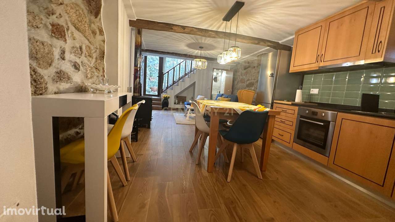 Lindíssima moradia na Zona do Gerês com Jardim interior - Grande imagem: 5/26