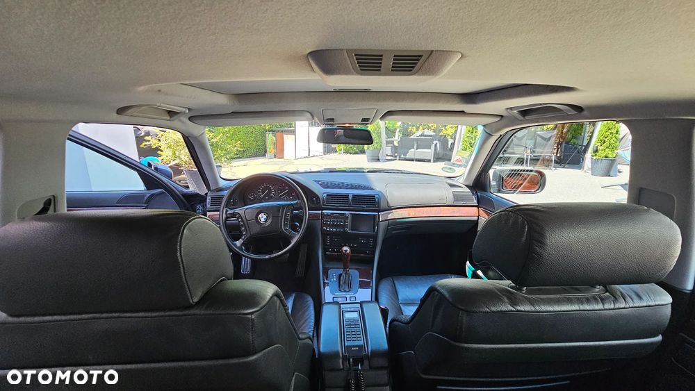 BMW Seria 7 740i - 13