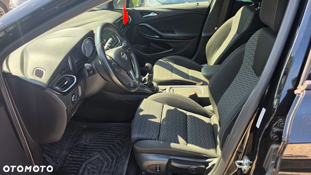 Opel Astra 1.4 Turbo Innovation - 15