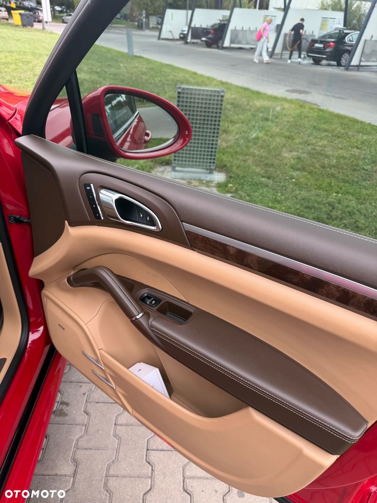 Porsche Cayenne GTS - 14