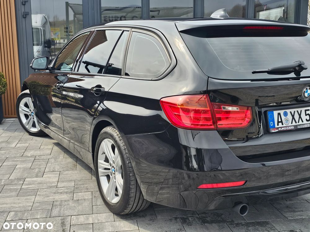 BMW Seria 3 320d DPF Edition Sport - 34