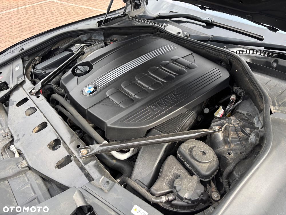 BMW Seria 7 740d - 22