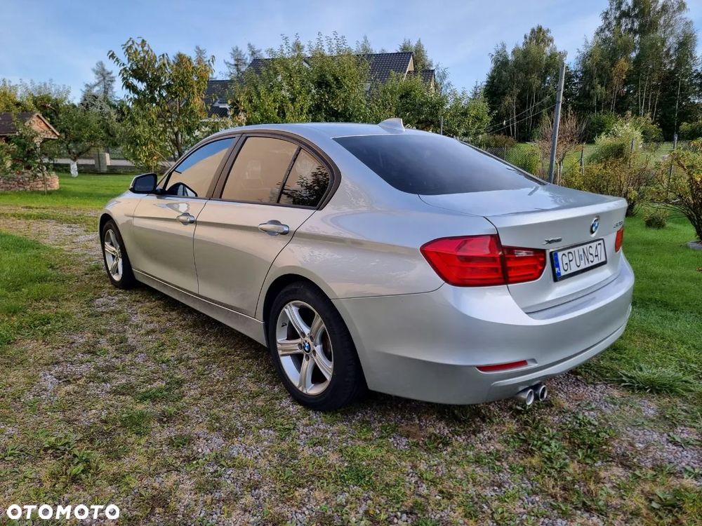BMW Seria 3 328i xDrive - 7