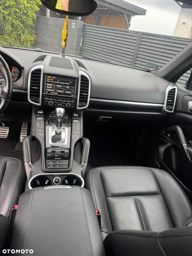 Porsche Cayenne - 8