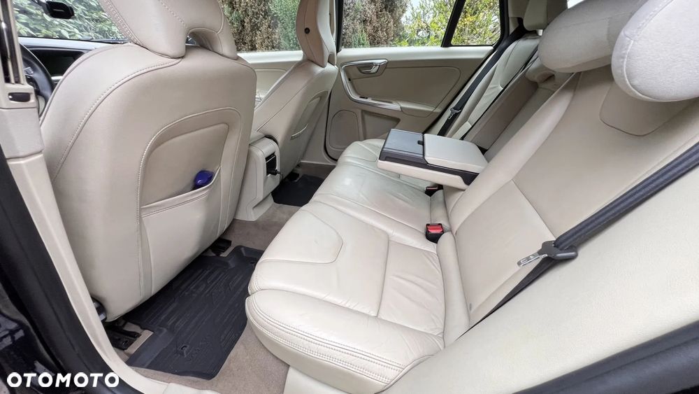 Volvo V60 DRIVe Summum - 27