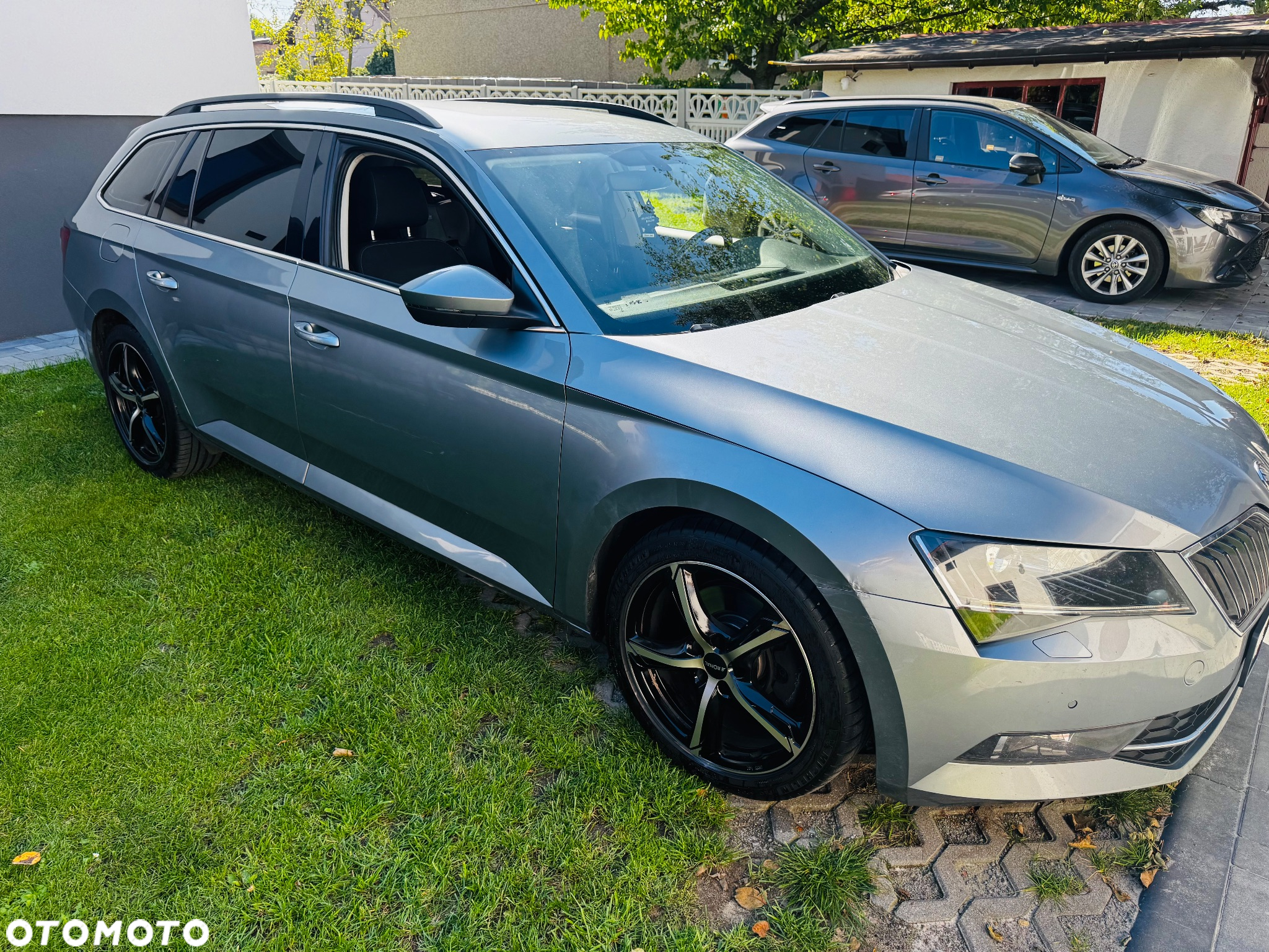 Skoda Superb 2.0 TDI Active DSG - 3