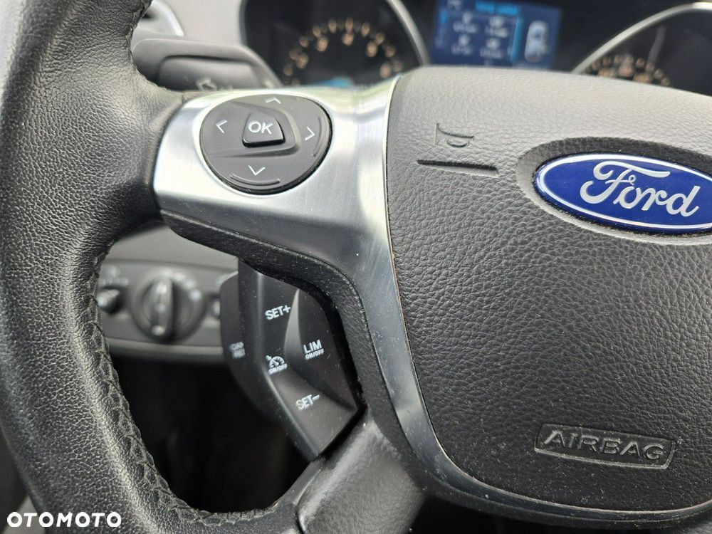 Ford Kuga 1.6 EcoBoost 2x4 Titanium - 14