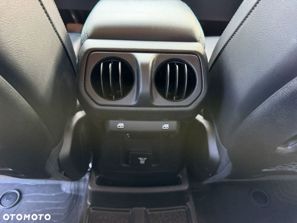 Jeep Wrangler - 24