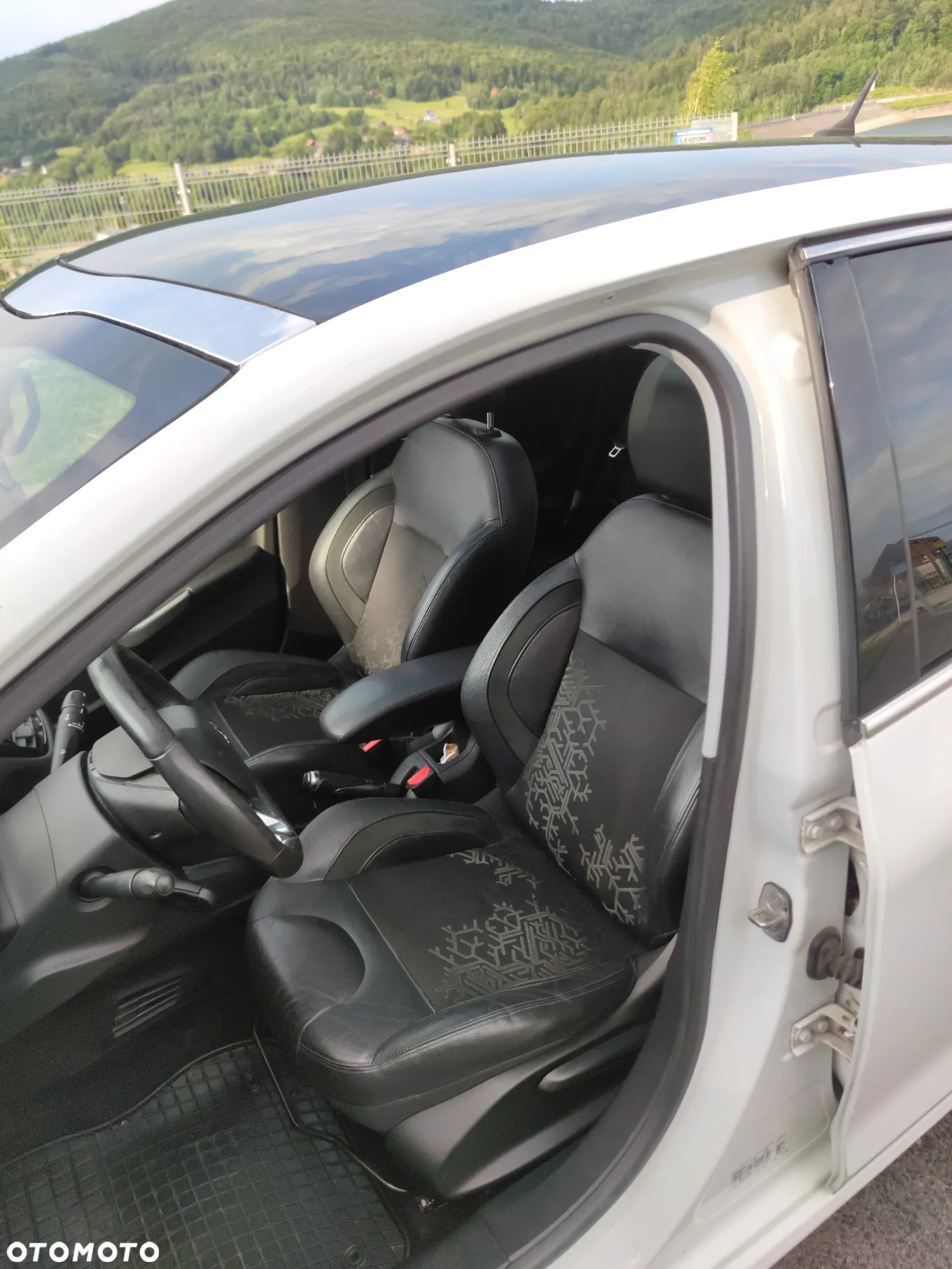 Peugeot 208 1.6 e-HDi Allure STT - 10