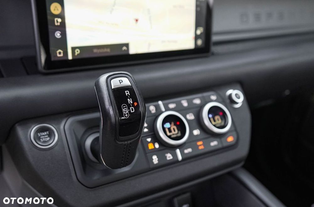 Land Rover Defender 3.0 P400 mHEV X - 21