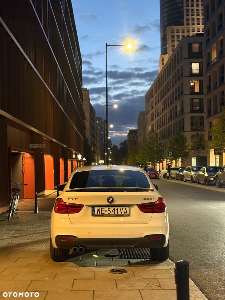 BMW 3GT 320i - 4