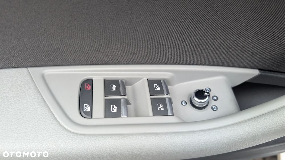 Audi A4 Avant 35 TFSI S tronic - 17